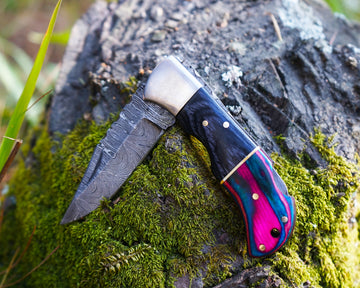 Damascus Folding Knife with best hunting potential - Premium Damascus - Comes with Sheath